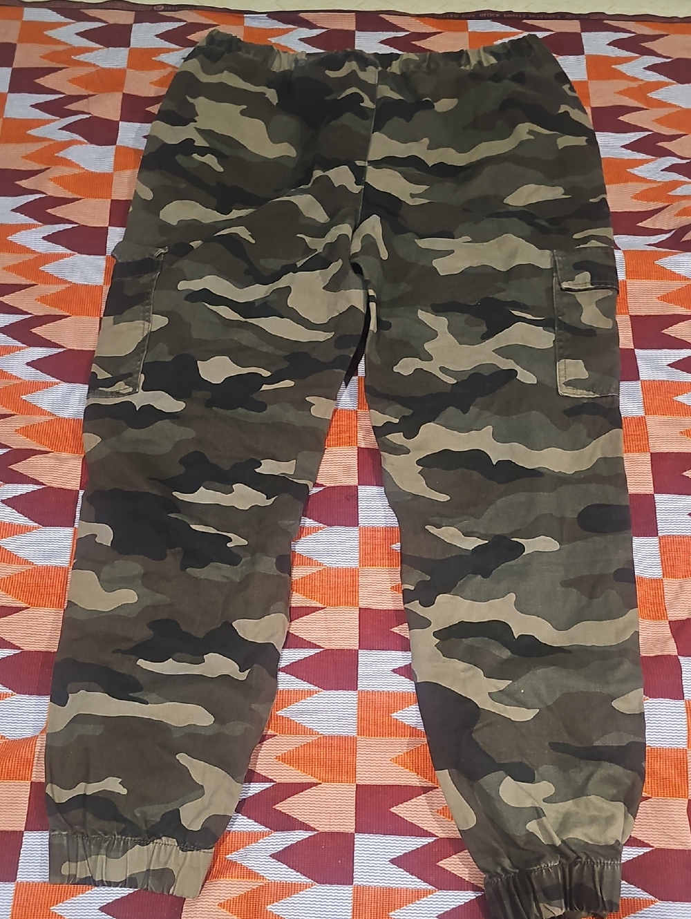 H&M Men's Size 10 Camouflage Cargo Pants in Olive & Dark Green 100% ALGODON - Picture 2 of 11